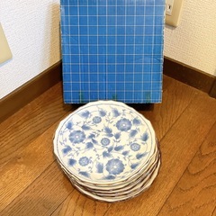 【倉庫整理品】色々箱入り食器の画像