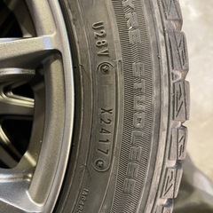 スタッドレスタイヤの画像