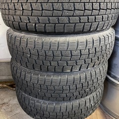 スタッドレスタイヤの画像