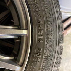 スタッドレスタイヤの画像