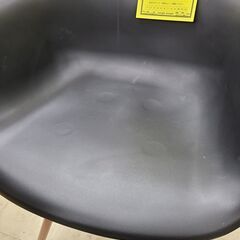 J1951【リユースのサカイ柏店】イームズチェア　ダイニングチェア　デザインチェア　ブラック　クリーニング済みの画像