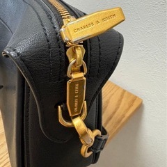 CHARLES & KEITH ブラックショルダーバッグ　トートバッグの画像