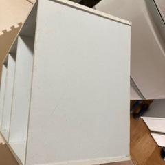 3段カラーボックスの画像