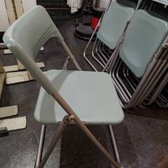 パイプ椅子×16の画像