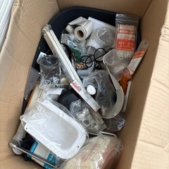 エアコン設置関係の備品の画像