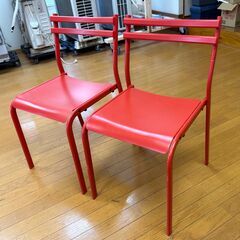 金属製 イス チェア 赤い 椅子 2脚セット の画像