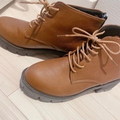 ブーツ24.5cmの画像