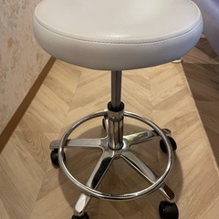 サロン用　スツールの画像