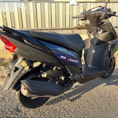 ⭐️シグナスRAY.ZR125⭐️バッテリ・ブレーキパッド・プラグなど新品交換済み⭐️原付2種スクーター⭐️の画像