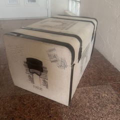 インテリア　トランクケースの画像