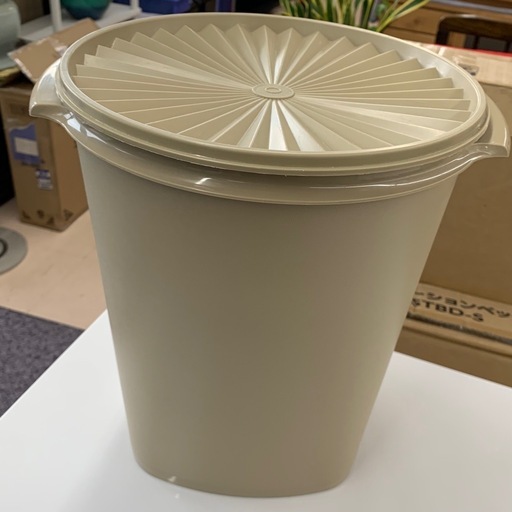 美原店 タッパーウェア マキシクイーンデコレーター 大型 保存容器