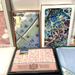 【B492】未使用品/ギフトタオル/バスタオル/フェイスタオル/インテリアマットなど/8箱セットの画像