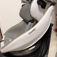 取引中　Combi（コンビ）チャイルドシート ISOFIX 360度回転式 グレーの画像