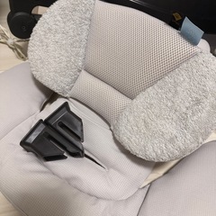 取引中　Combi（コンビ）チャイルドシート ISOFIX 360度回転式 グレーの画像