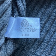 首周りまで暖かなセーターの画像