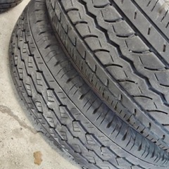 バン ラジアルタイヤ195/80R15 4本　ヨコハマ3本　BS 1本　3分山2本　6分山2本です。の画像