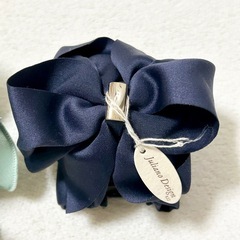 リボン・シュシュ　ヘアアクセサリーの画像