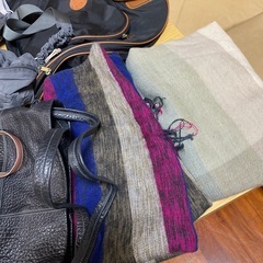 バッグ・ストール・時計まとめ売り／1,000円／引き取り限定の画像