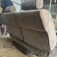 100系ハイエースサードシートの画像