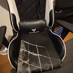 ゲーミングチェアの画像