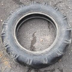 トラクター前輪タイヤ１本です。７－16　４プライの画像