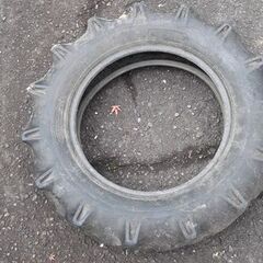 トラクター前輪タイヤ１本です。７－16　４プライの画像