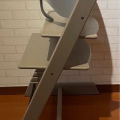 STOKKE   ストッケ　ハイチェア　トリップトラップ　グレー系、ベビーガード　セットの画像