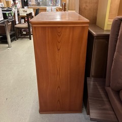 12/25まで店頭商品一部を除き半額クリスマスSALE!!開催中　イ2512-170 昭和レトロ 木製 下駄箱 靴箱 引き戸タイプ キズ汚れ有りの画像