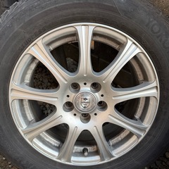 スタッドレスタイヤの画像