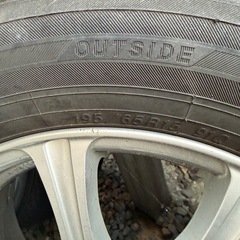 スタッドレスタイヤの画像