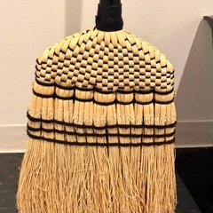 おしゃれな掃除道具で丁寧な暮らしを。木製ほうき、木製ブラシ、ちりとりの画像