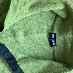 フリース素材Ｓサイズシャツの画像