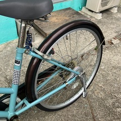 自転車　6段ギア付き　shimano ターコイズ　26インチタイヤ　ママチャリ　の画像