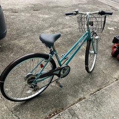 自転車　6段ギア付き　shimano ターコイズ　26インチタイヤ　ママチャリ　の画像