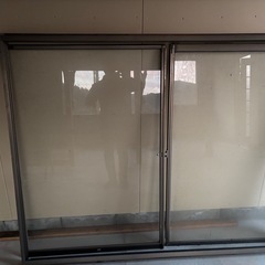 アルミサッツ！外枠付きの画像