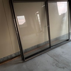 アルミサッツ！外枠付きの画像