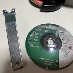 日立工機 HIKOKI 100mm ディスクグラインダー G10SH5 MAX960W 2022年製 スリムタイプ 細径 元箱付 稼働確認済 中古美品 ④の画像