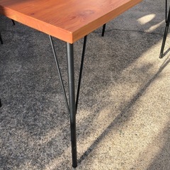 木製テーブル　ダイニングテーブルの画像