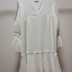 JEANASIS ホワイト フレアスリーブ トップスの画像