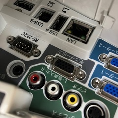 EPSON超短焦点プロジェクタの画像
