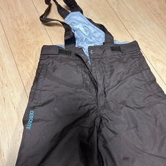 DESCENTEのスキーウェア　150サイズの画像