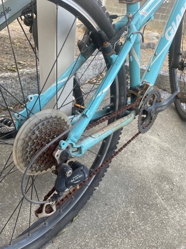 自転車　マウンテンバイク　GIANT