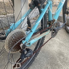 自転車　マウンテンバイク　GIANT
の画像