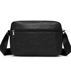 新品未使用品✨メンズ ショルダーバッグ ブラック／多ポケット・軽量・通勤通学にも◎ の画像