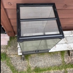 ジェックス GEX EXOTERRA グラステラリウム3045 PT2602 両開きフロントドア 爬虫類飼育ケージ W31.5×D31.5×H48cmの画像