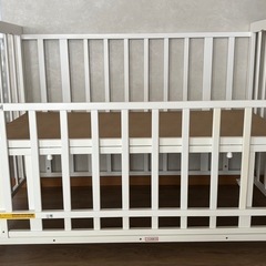 ホワイト ベビーベッド 美品 取説付き
の画像