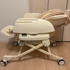 【お話中
】combi 電動ハイローチェアの画像