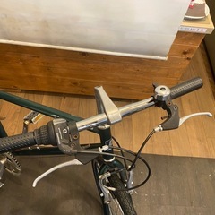 年末セール！防犯登録無料！【クロスバイク】26インチ　6速　前後タイヤ新品の画像