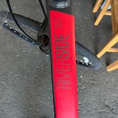 【リサイクルショップどりーむ荒田店】No.539 超美品！ クロスバイク　７００C　デカトロン　B‘Twin　Riversaide５００ ギア切り替え９段変速 軽量アルミフレームvディスクブレーキ　新車購入より３か月未満！の画像