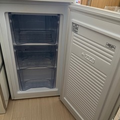 アイリスオーヤマ 冷凍庫 60L 2020年製の画像